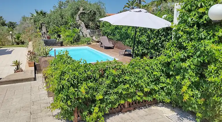 Villa with Private Pool and Reserved Access to the beach