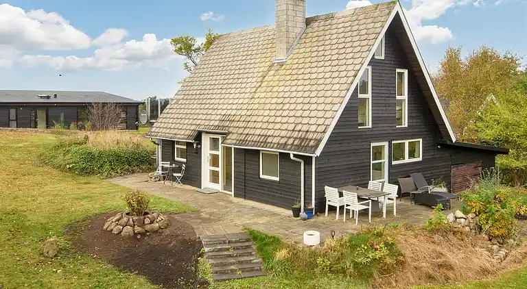 Sommerhus ved Øer Strand