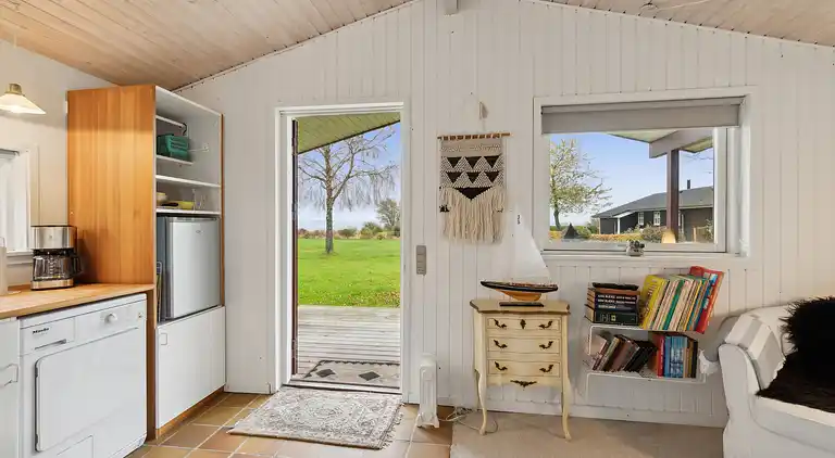 Gemütliches kleines Nebengebäude mit Meerblick