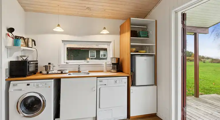 Gemütliches kleines Nebengebäude mit Meerblick