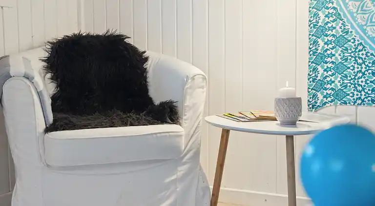 Gemütliches kleines Nebengebäude mit Meerblick