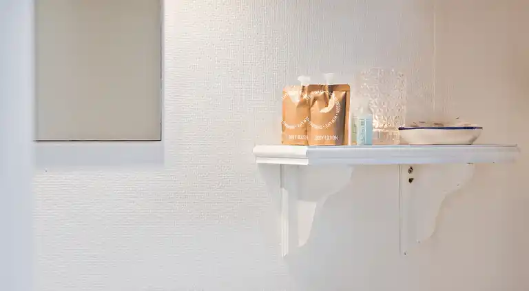 Gemütliches kleines Nebengebäude mit Meerblick