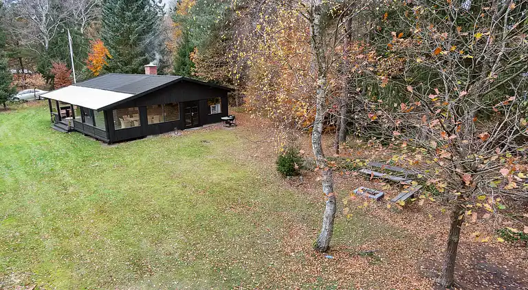 Hyggeligt sommerhus nær strand og natur