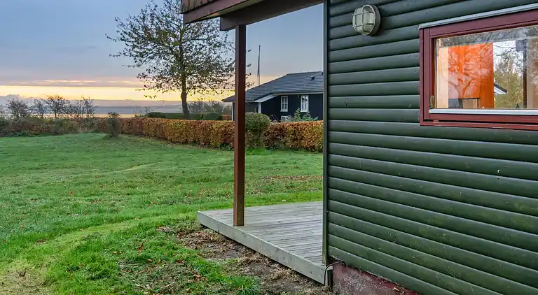 Gemütliches kleines Nebengebäude mit Meerblick