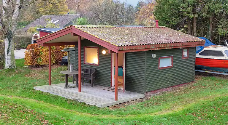 Gemütliches kleines Nebengebäude mit Meerblick