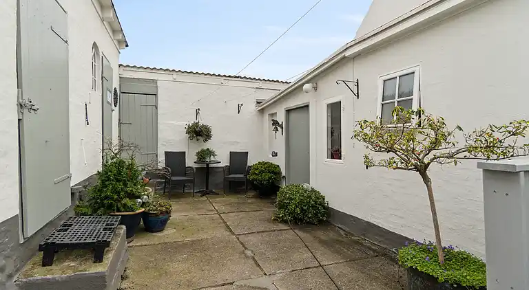 Ferienwohnung am Hafen mit Terrasse und Schuppen