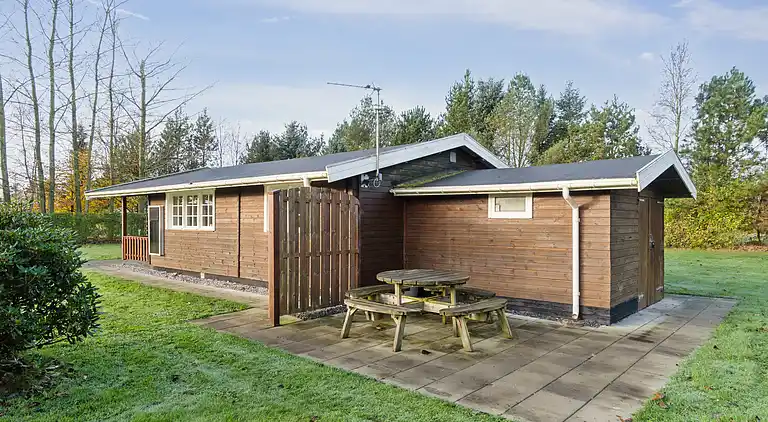 Afslappende feriehus nær vand og Jesperhus