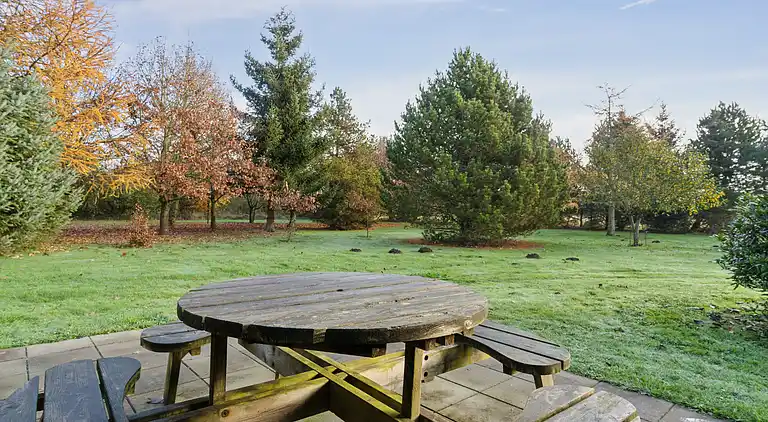 Afslappende feriehus nær vand og Jesperhus