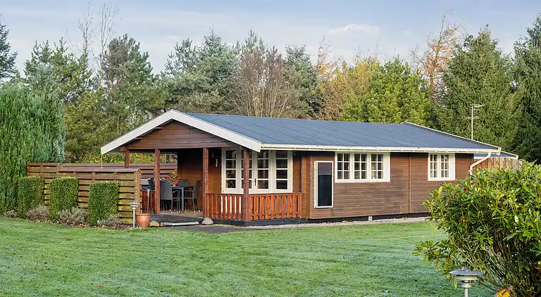 Afslappende feriehus nær vand og Jesperhus