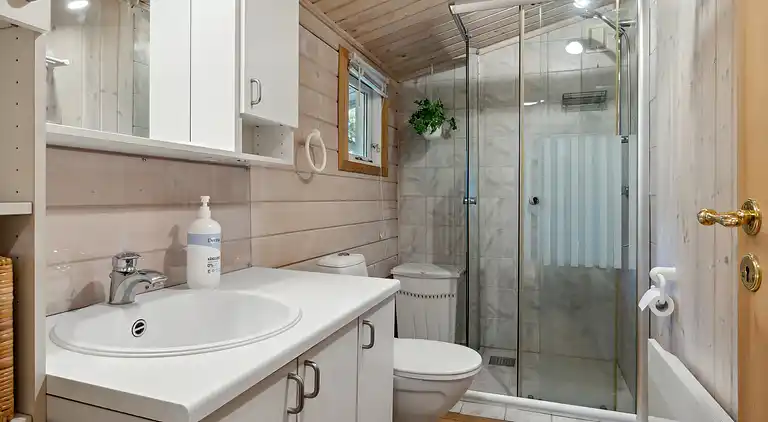 Afslappende feriehus nær vand og Jesperhus