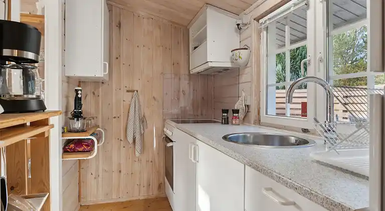 Afslappende feriehus nær vand og Jesperhus