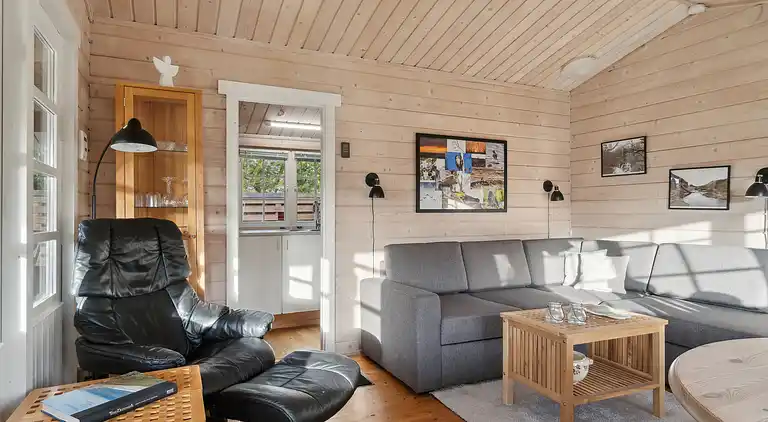 Afslappende feriehus nær vand og Jesperhus