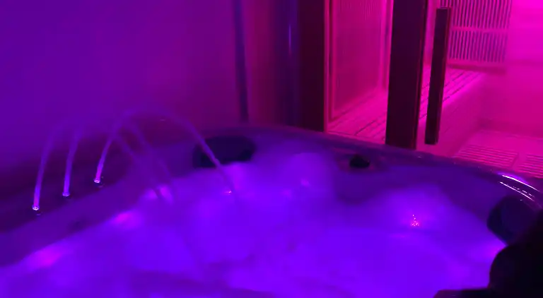 Charmantes Refugium mit Whirlpool und Sauna für 4 Personen