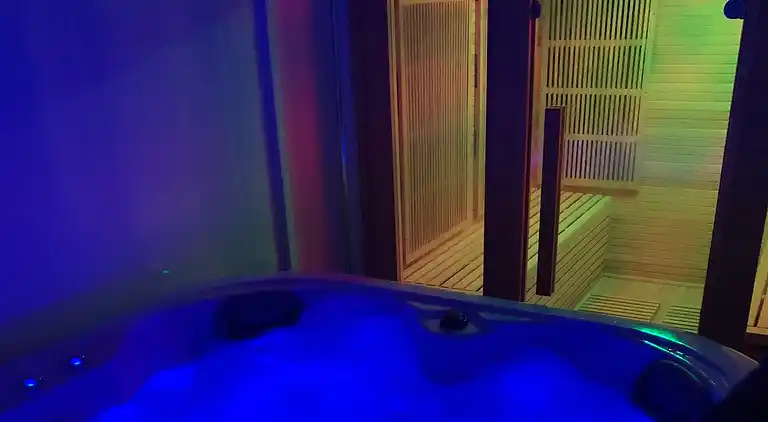 Charmantes Refugium mit Whirlpool und Sauna für 4 Personen