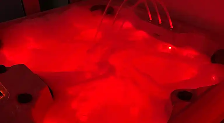 Charmantes Refugium mit Whirlpool und Sauna für 4 Personen