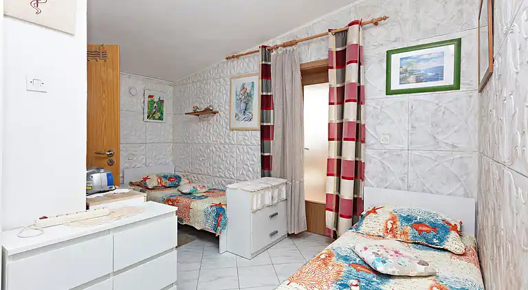 Two bedroom apartment near beach Grebaštica, Šibenik