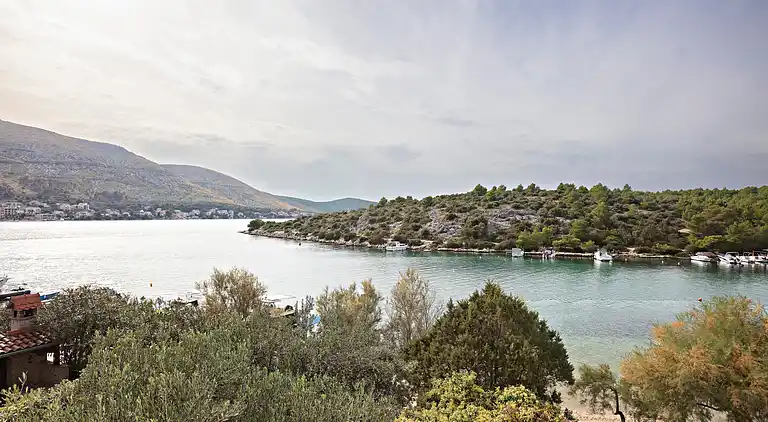 Two bedroom apartment near beach Grebaštica, Šibenik