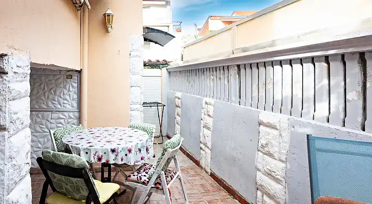 Two bedroom apartment near beach Grebaštica, Šibenik