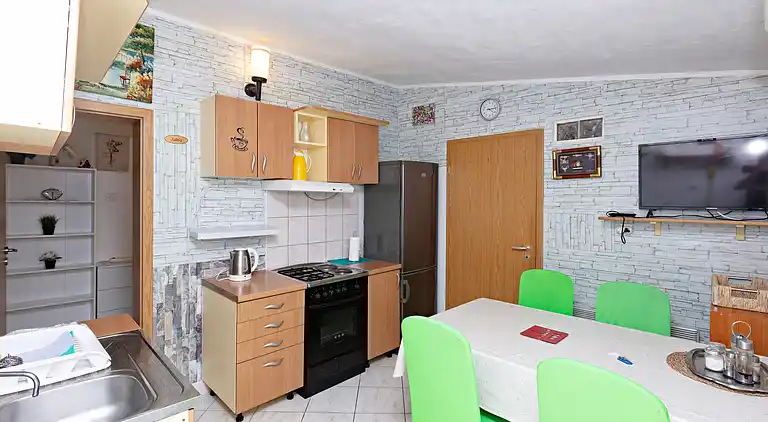 Two bedroom apartment near beach Grebaštica, Šibenik
