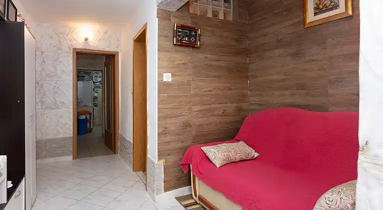 Two bedroom apartment near beach Grebaštica, Šibenik