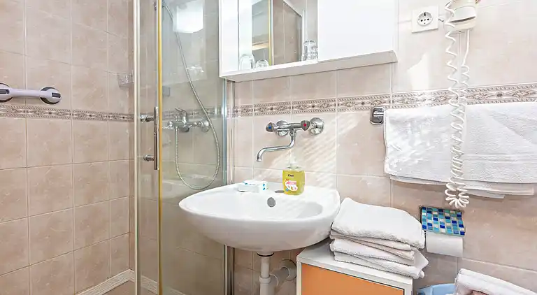 Two bedroom apartment near beach Grebaštica, Šibenik