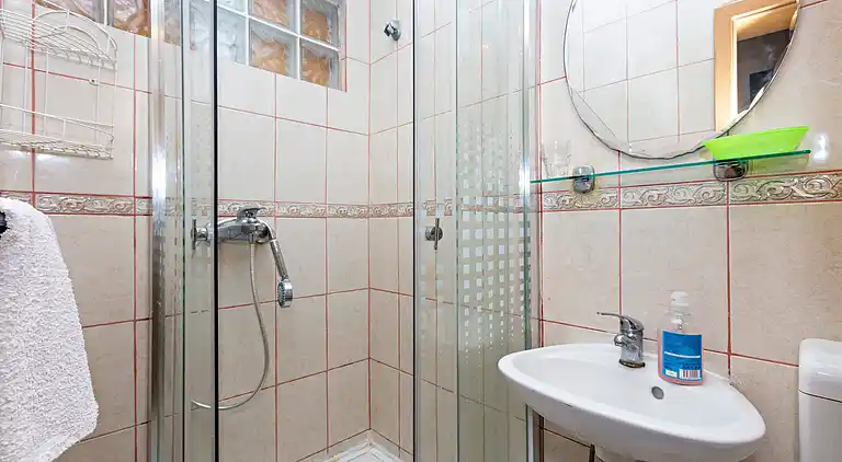 Two bedroom apartment near beach Grebaštica, Šibenik