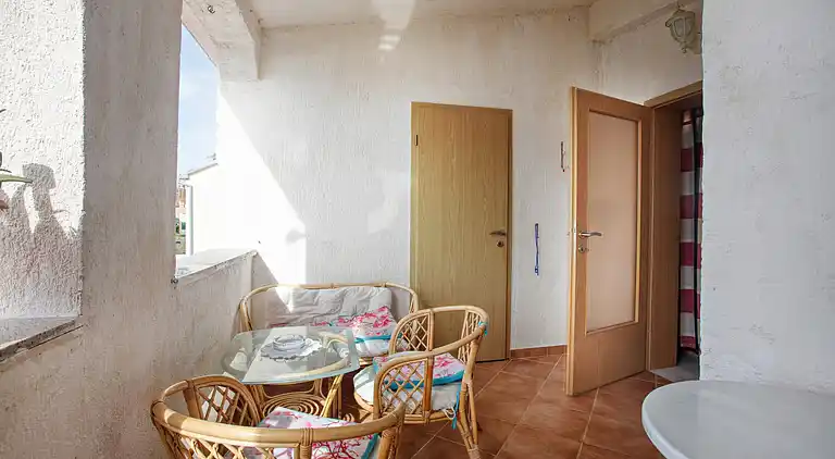 Two bedroom apartment near beach Grebaštica, Šibenik