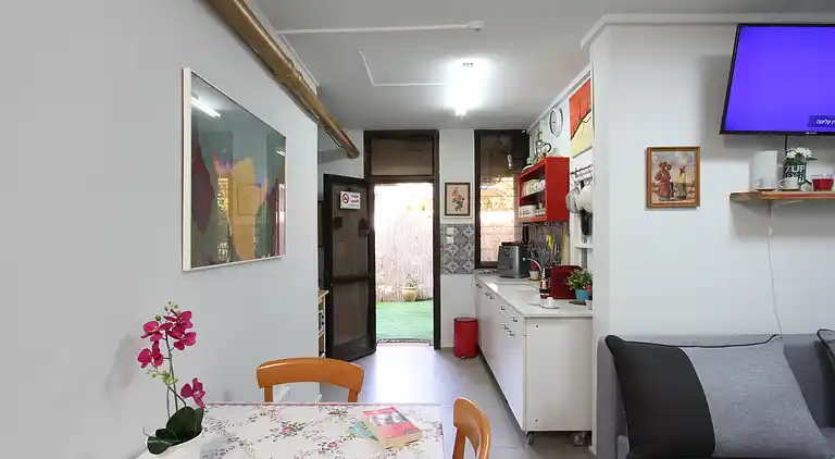 Like Home Gedera - Private Suite 5 Bett - Kurzzeitunterkunft