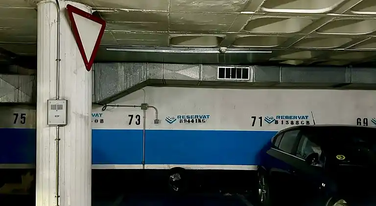 Große Wohnung in einer sehr ruhigen Gegend und gut verbunden