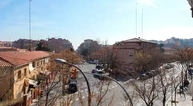 Große Wohnung in einer sehr ruhigen Gegend und gut verbunden