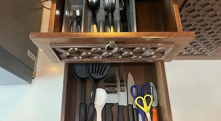 6-37 - Condo 2 chambres avec balcon et piscine partagée