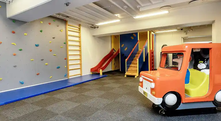 2 room w/seaview,ground/1 st floor