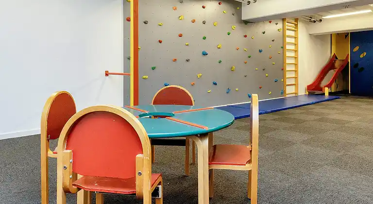 2 room w/seaview,ground/1 st floor