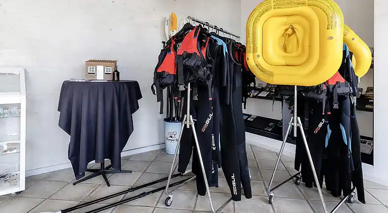 2 room w/seaview,ground/1 st floor