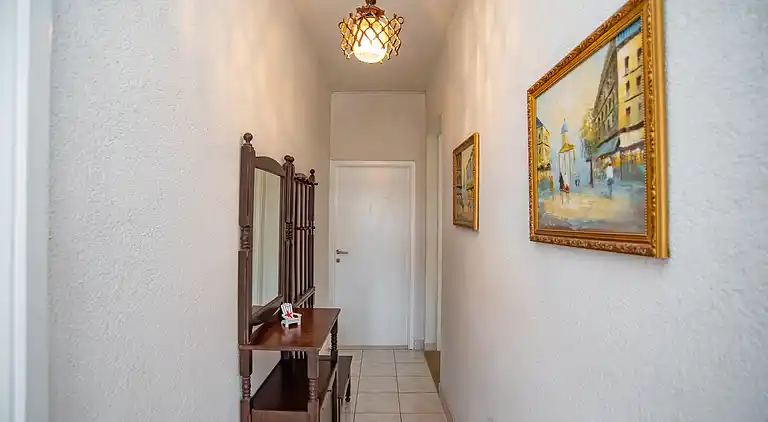 3-Zimmer-Ferienwohnung am Strand Sumpetar, Omis (A-2808-c)