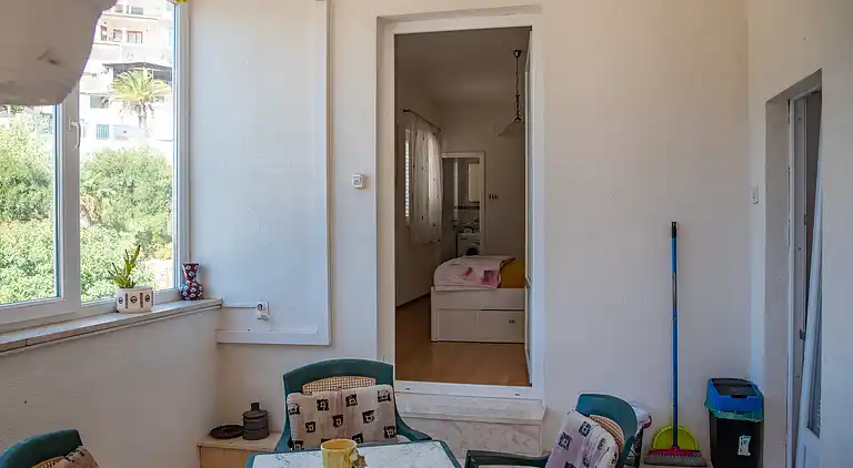 3-Zimmer-Ferienwohnung am Strand Sumpetar, Omis (A-2808-c)