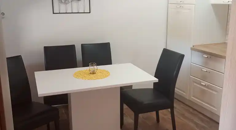 One bedroom apartment near beach Neviđane, Pašman