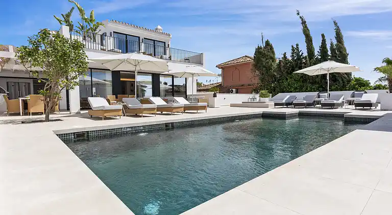 Beautiful Beach side Villa Marbella