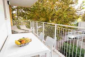 Charming flat in building with solarium