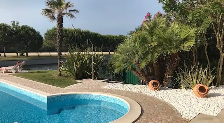 Wunderschöne moderne Villa in Albarella bei Beahost