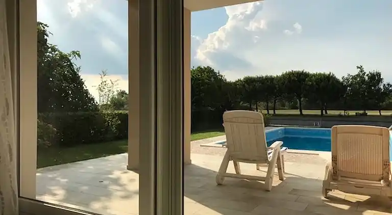 Wunderschöne moderne Villa in Albarella bei Beahost