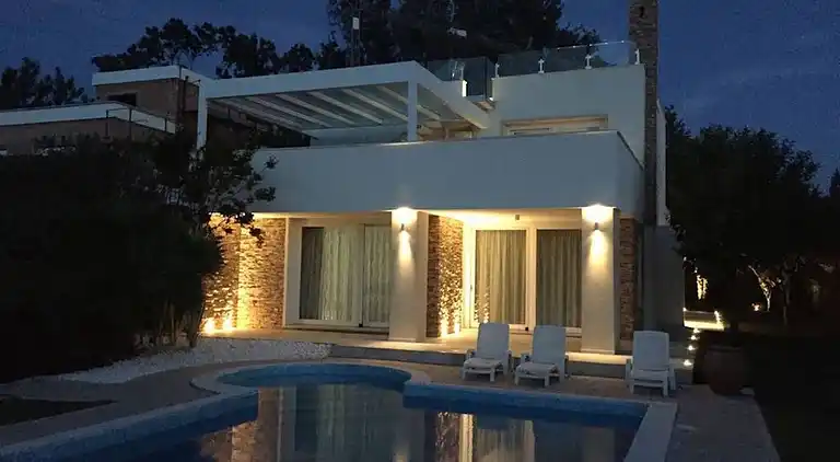 Wunderschöne moderne Villa in Albarella bei Beahost