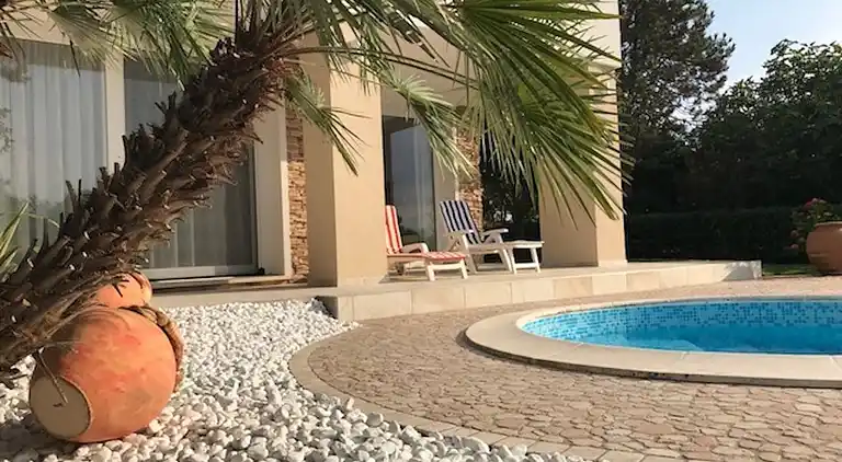 Wunderschöne moderne Villa in Albarella bei Beahost