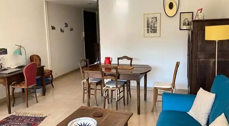 Apartment in Californie Pézou