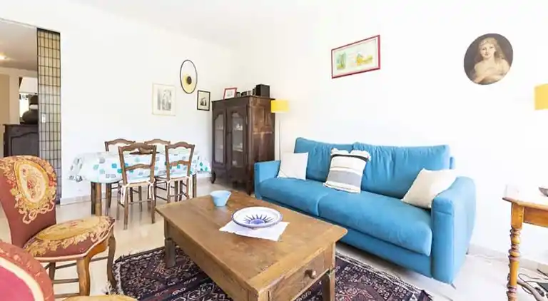 Apartment in Californie Pézou