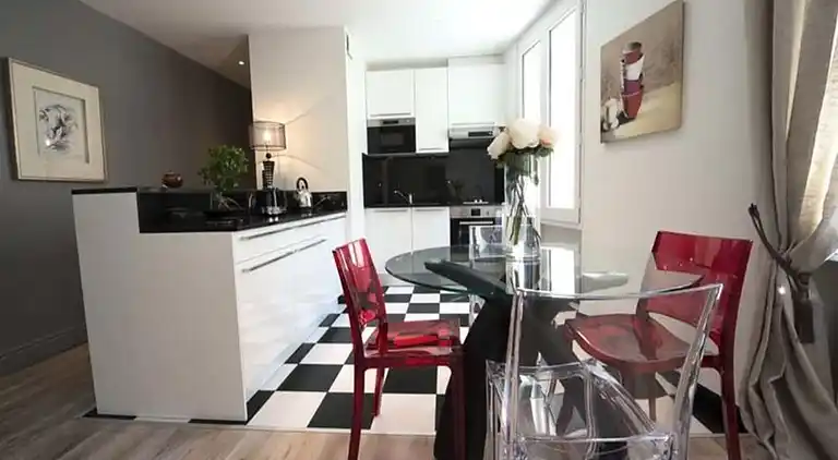 Apartment in Downtown