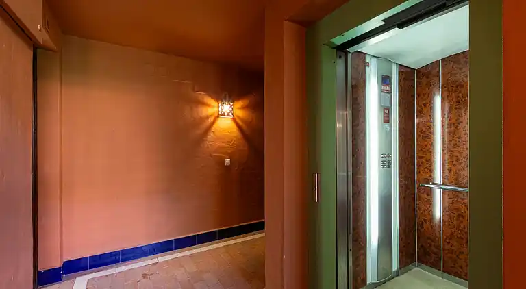  Luksuslejlighed med spa i Marbella