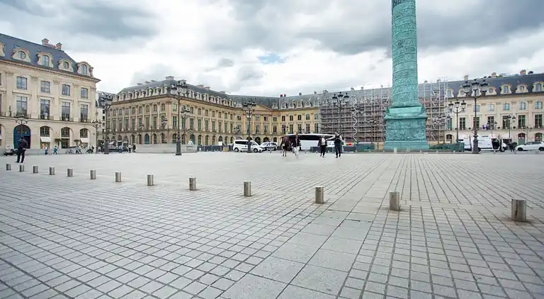 Apartment in Place Vendôme