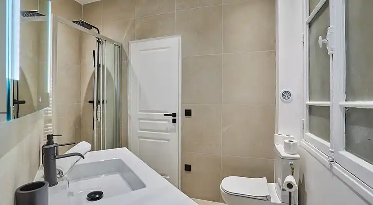 Apartment in Madeleine