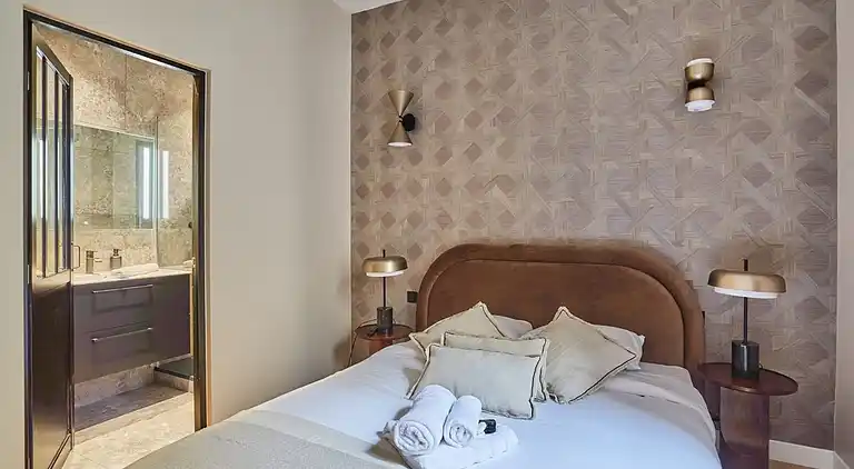 Apartment in Madeleine